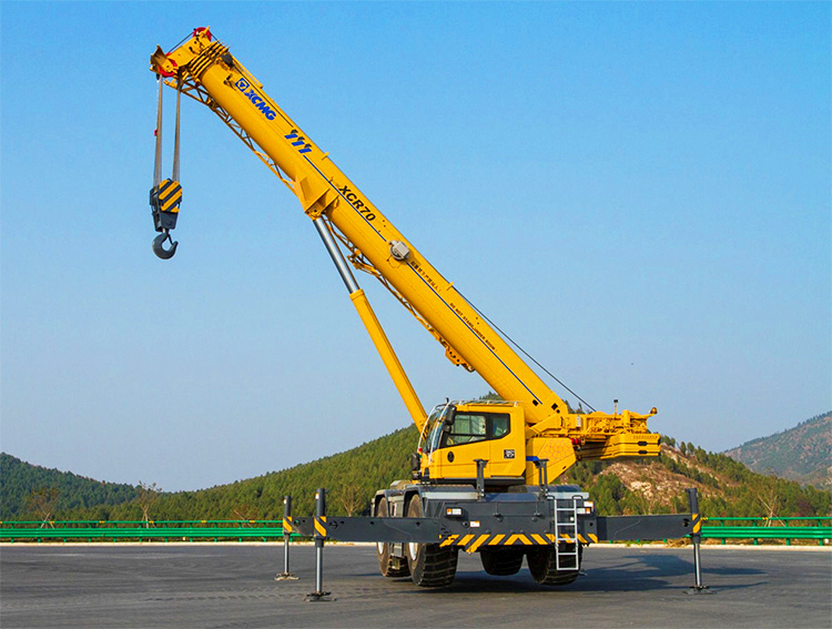 XCMG Official 70 Ton Rough Terrain Hydraulic Crane XCR70 China New Terrain Crane Rough Crane Price